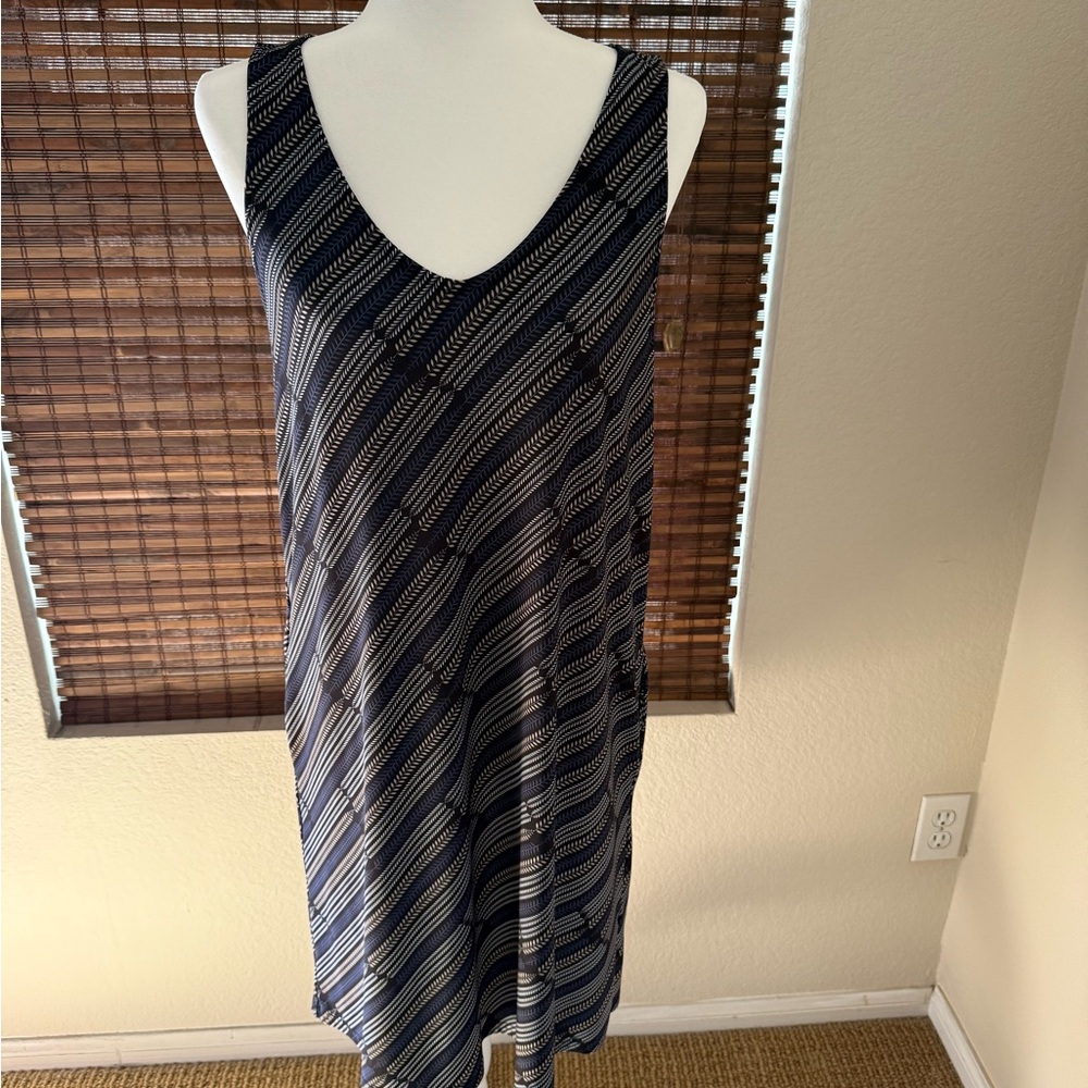 Black Sleeveless Dress